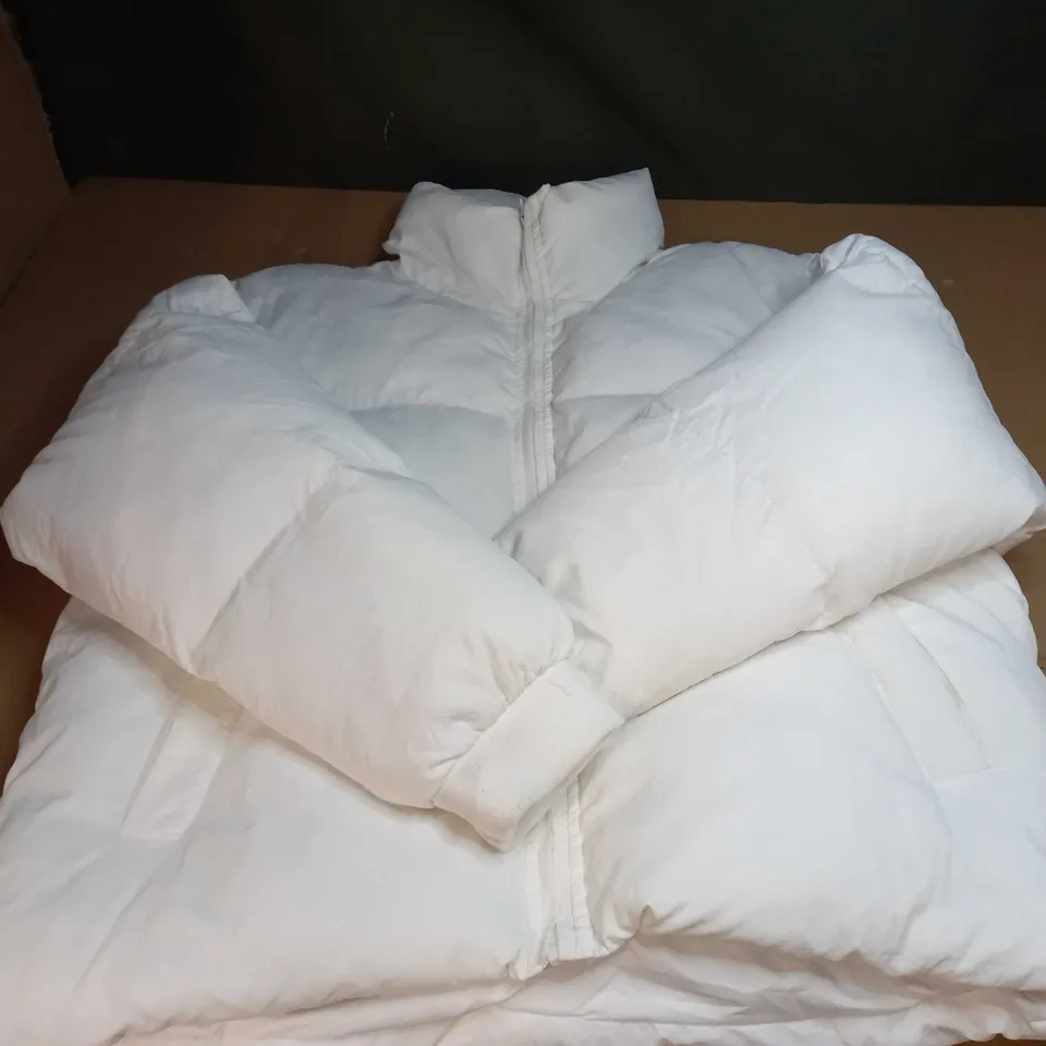 DESIGNER PADDED JACKET IN OFF WHITE SIZE UNSPECIFIED