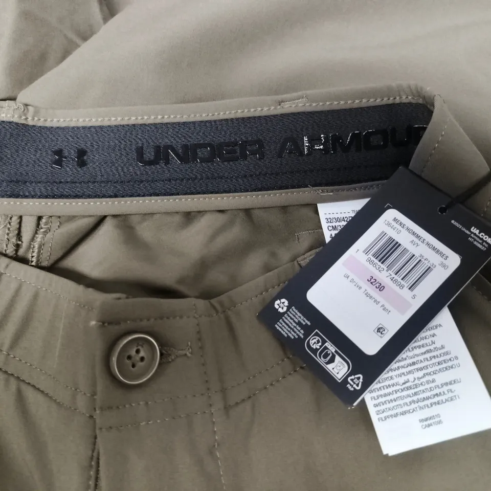 UNDER ARMOUR MEN'S OLIVE TROUSERS – UK 32 (32/30)