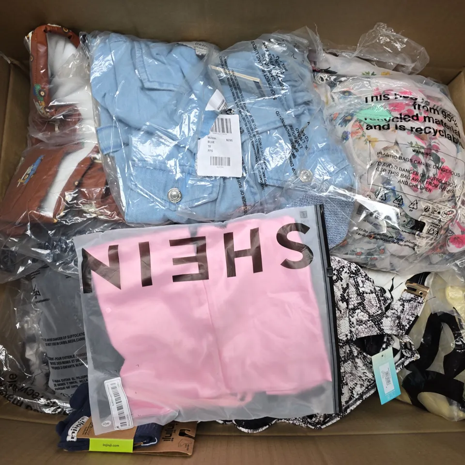 APPROXIMATELY 35 ASSORTED CLOTHING ITEMS IN VARIOUS SIZES, STYLES & COLOURS TO INCLUDE SHIRTS, JACKETS, TROUSERS, ETC - COLLECTION ONLY