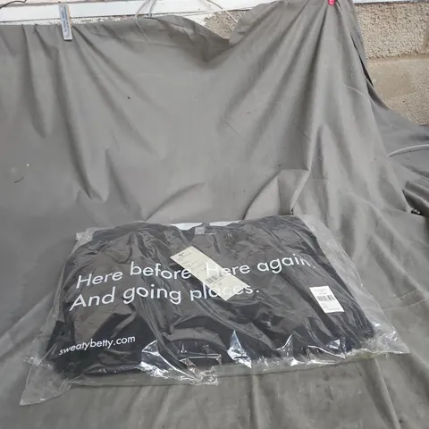 SWEATY BETTY STRIDE WATERPROOF PARKA SB4932E – BLACK – SIZE L