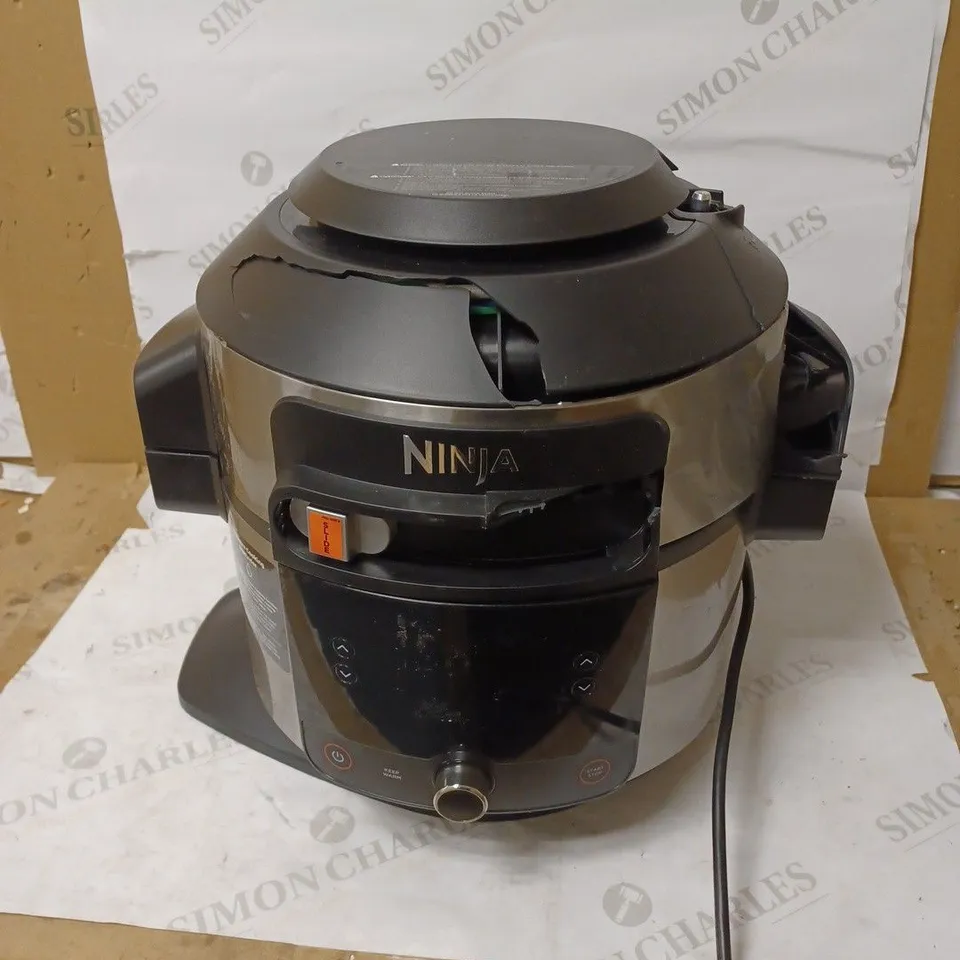 NINJA FOODI SMARTLID MULTI-COOKER