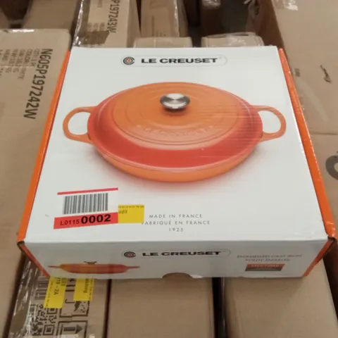 BOXED LE CREUSET SIGNATURE CAST IRON 30cm SHALLOW CASSEROLE DISH - VOLCANIC