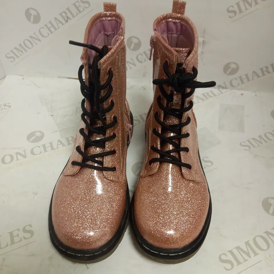 DUNNES LACE UP HIGH GLOSS PINK GLITTER BOOT WITH ZIP FASTENING UK 2 