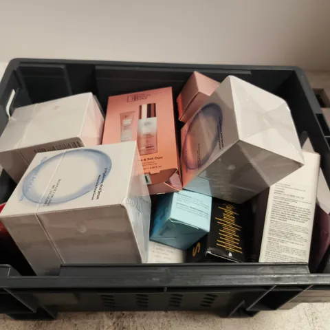 APPROXIMATELY 15 ASSORTED HEALTH & BEAUTY PRODUCTS 