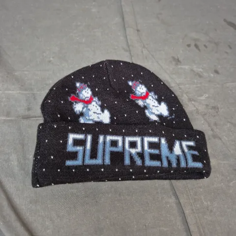 SUPREME BEANIE – BLACK KNIT WITH POLAR BEAR MOTIF AND LOGO