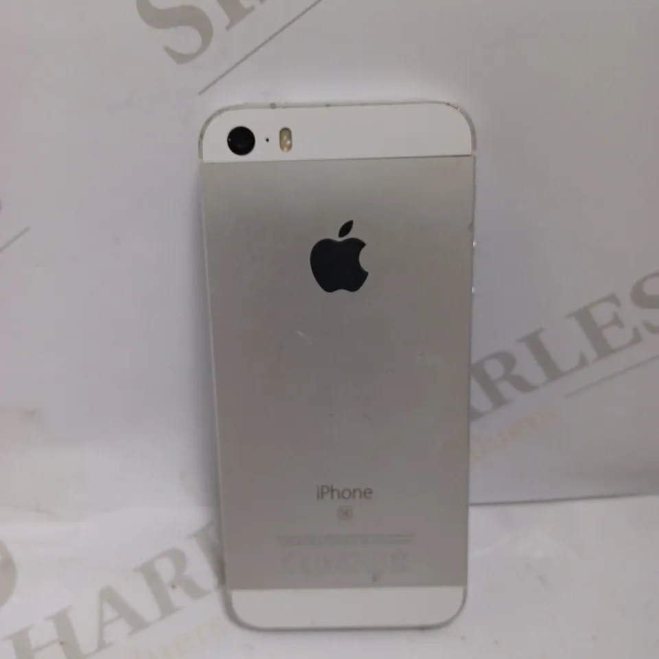 APPLE IPHONE SE (1ST GENERATION) - SILVER 