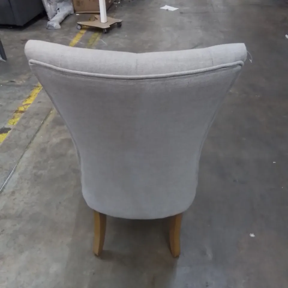 UPHOLSTERED FIRM DINING CHAIR 