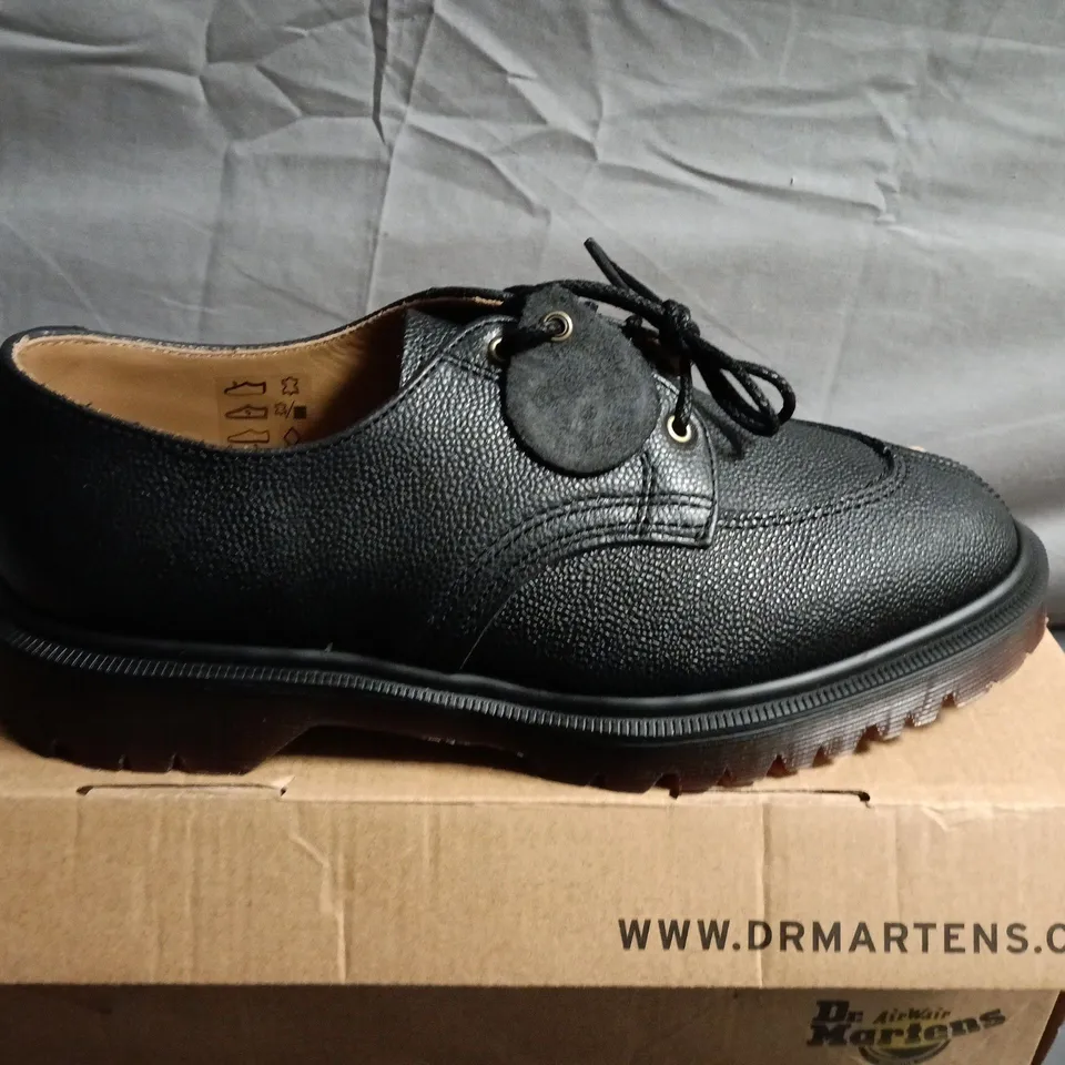 BOXED PAIR OF DR. MARTENS BLACK LEATHER LACE-UP SHOES – MEN'S - UK SIZE 6