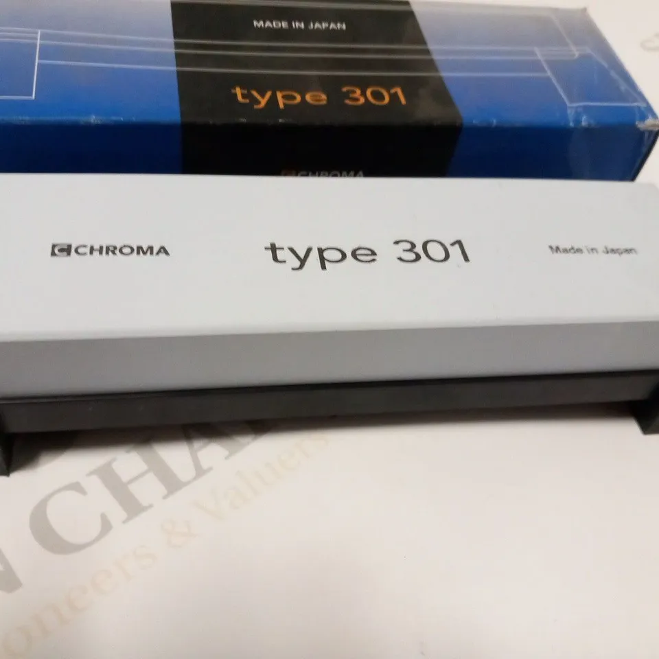 BRAND NEW CHROMA JAPANESSE WHETSTONE GRIT 800 P11 TYPE 301 WITH GIFT BOX - DESIGNED BY F.A PORSCHE