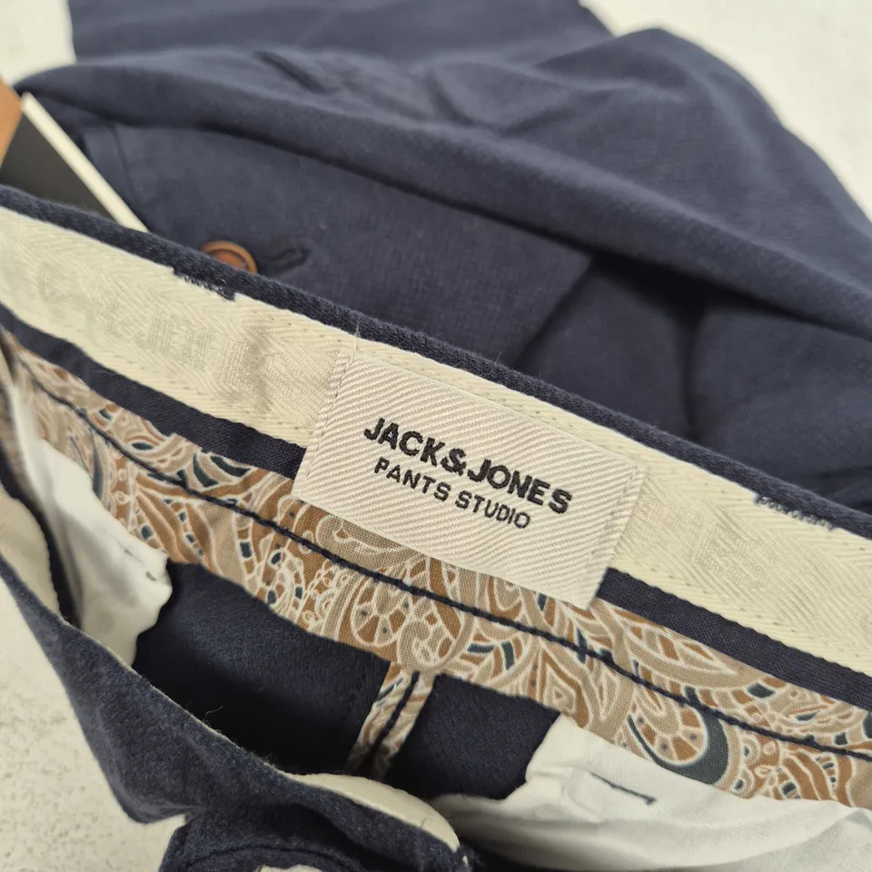 JACK & JONES SLIM FIT JEANS IN NAVY - 34/32