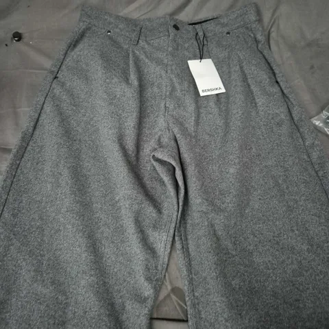 Bershka Grey Trousers – UK 34 (EU 44)