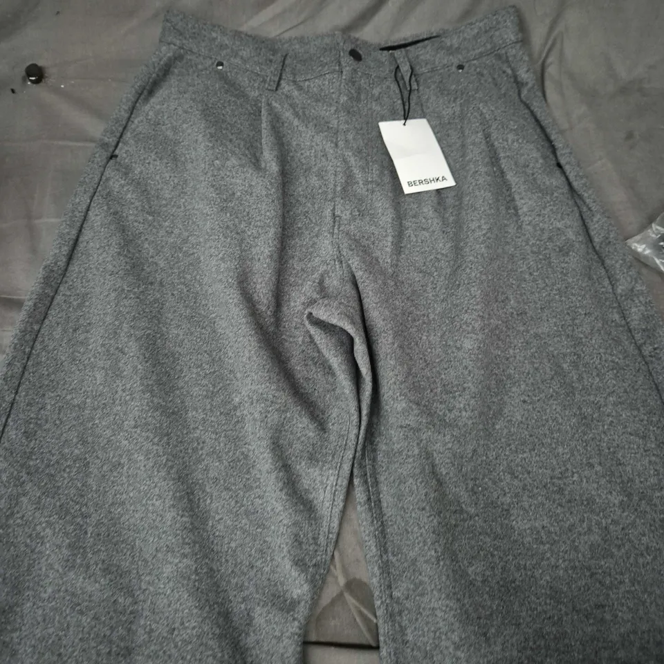Bershka Grey Trousers – UK 34 (EU 44)