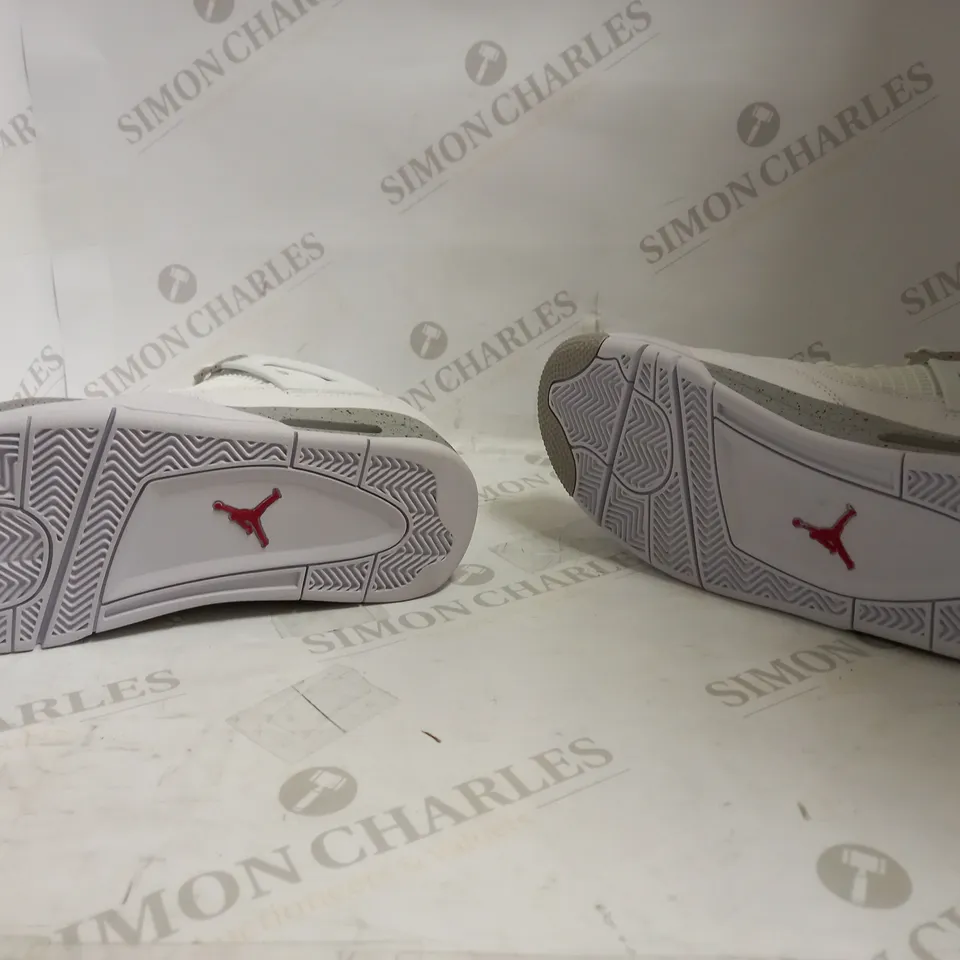 AIR JORDAN 4 RETRO WHITE/TECHGRAYBLACK-FIRE RED - UK 6