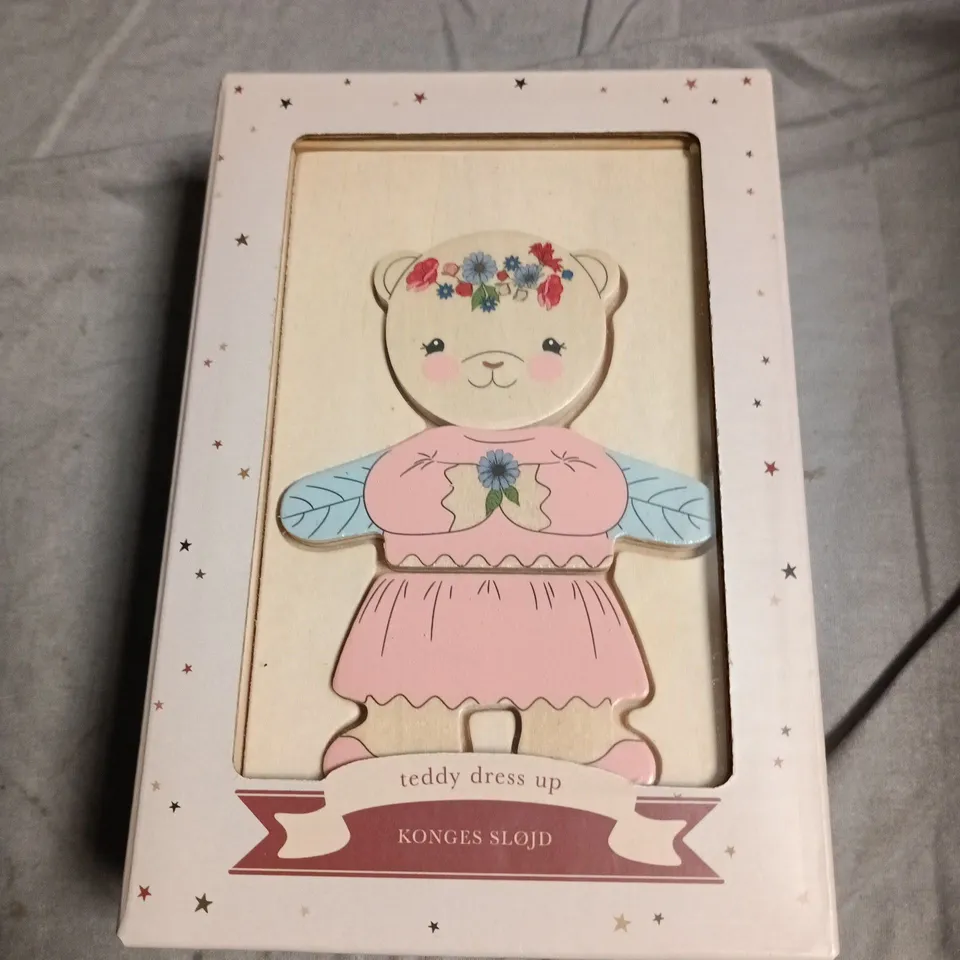 Konges Sløjd Teddy Dress Up Wooden Bear