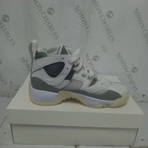 BOXED JORDAN JUMPMAN TWO TREY SIZE 5.5