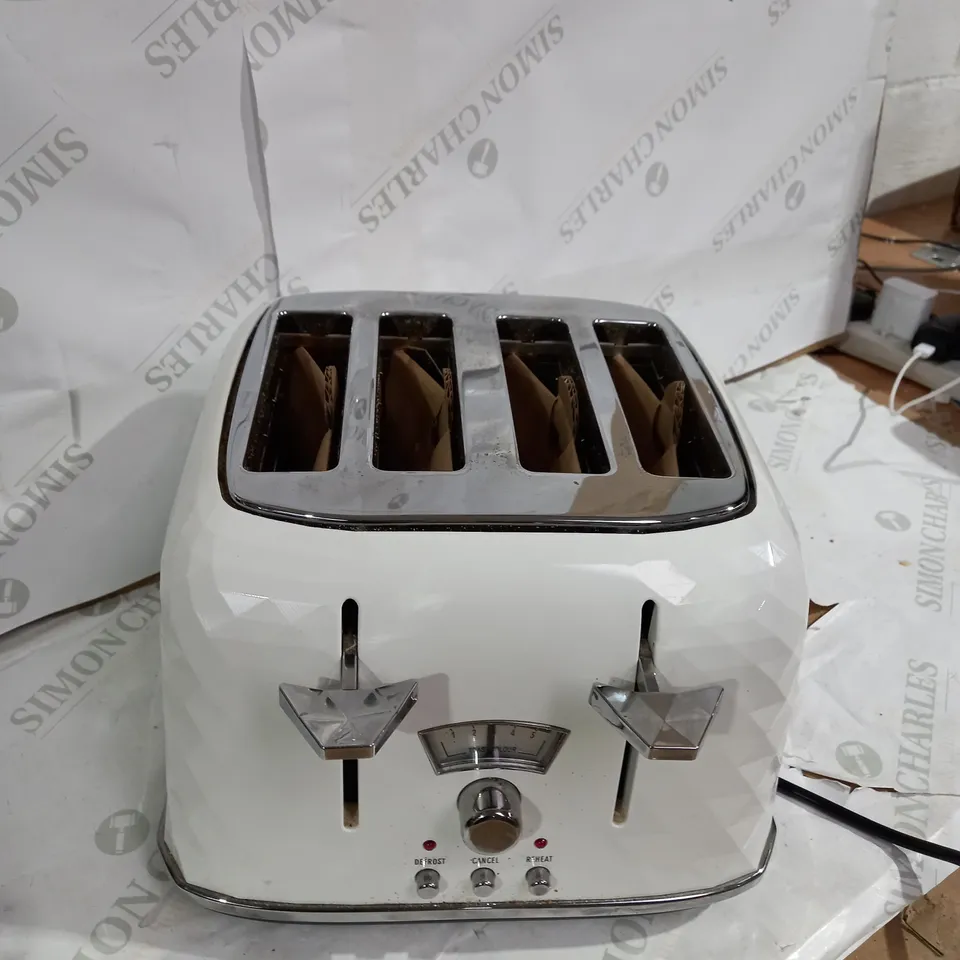 DE'LONGHI BRILLANTE CTJ4003W 4-SLICE TOASTER - WHITE