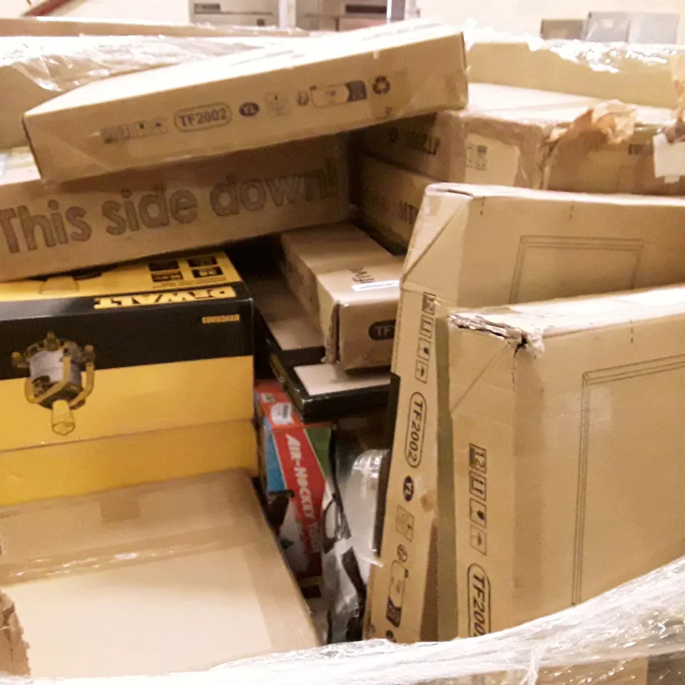 PALLET OF ASSORTED PRODUCTS INCLUDING COOKER HOOD, TV STAND WITH MOUNT, FOLDABLE PLAY MAT, TV STAND, SHOP VAC 