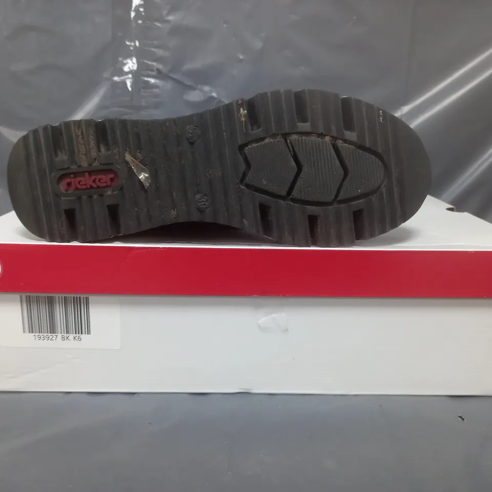 BOXED PAIR OF RIEKER HI-TOP TRAINERS IN BLACK EU SIZE 39