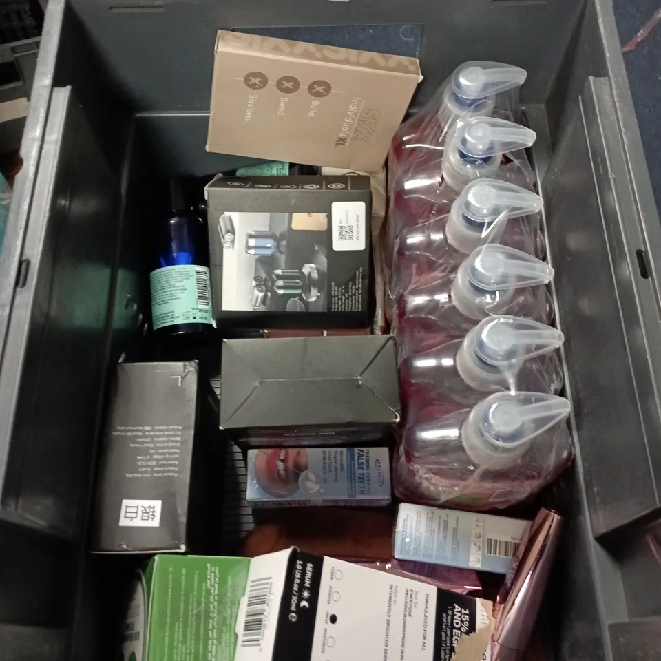 APPROXIMATEY 20 ASSORTED HEALTH AND BEAUTY PRODUCTS TO INCLUDE - JOHN FRIEDA VIOLET CRUSH CONDITIONER - MINI SHAVER AND FADEOUT DAY CREAM