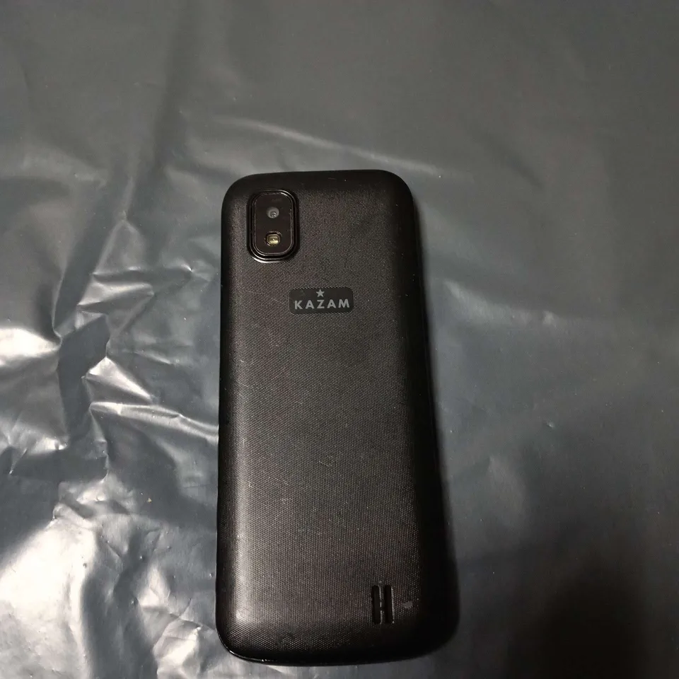 KAZAM MOBILE PHONE – BLACK, WITH KEYPAD 