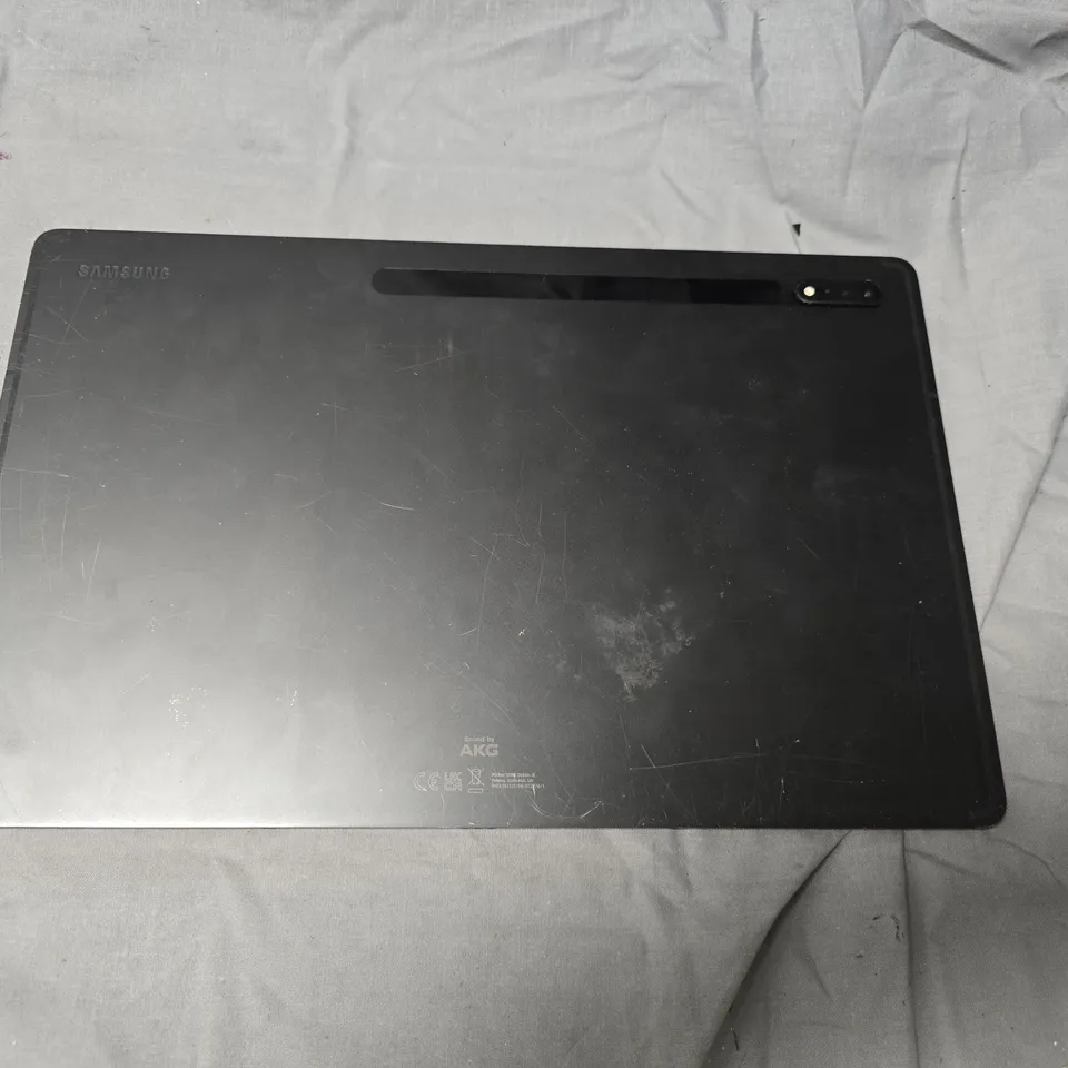 SAMSUNG TABLET – BLACK, ANDROID,