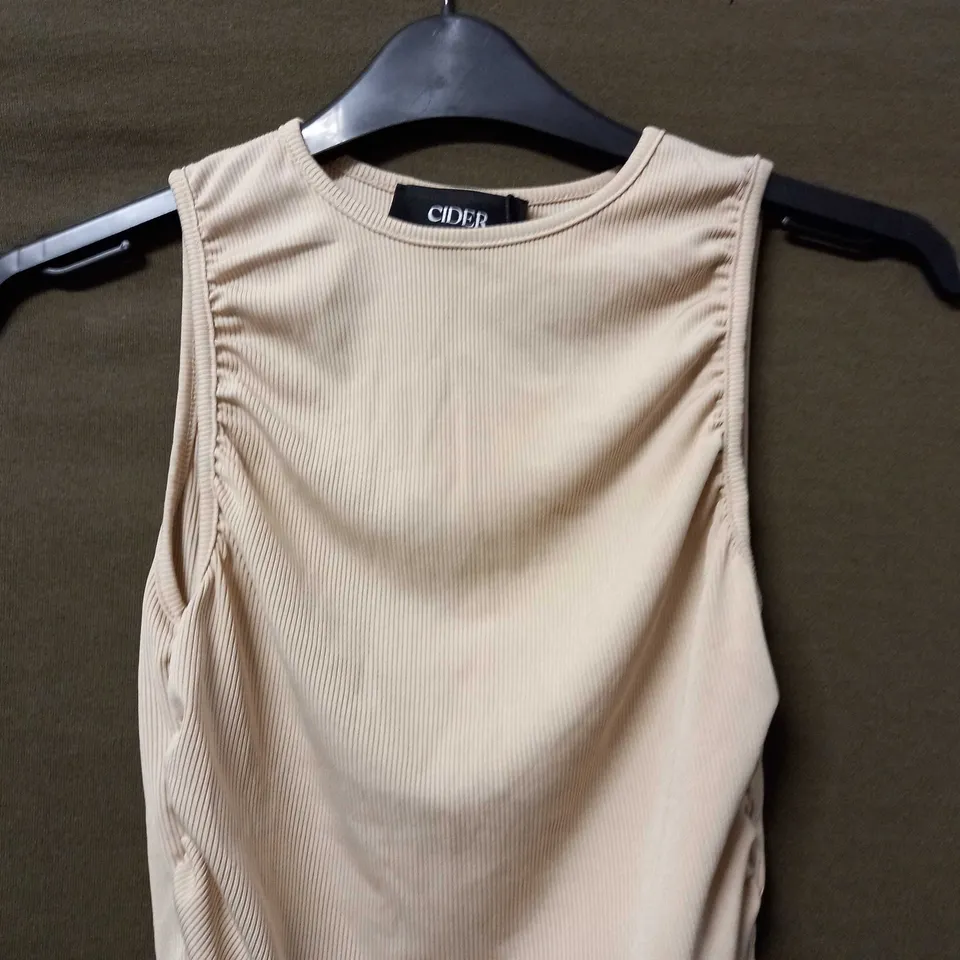 CIDER CREWNECK TEXTURED VEST IN BEIGE - XS