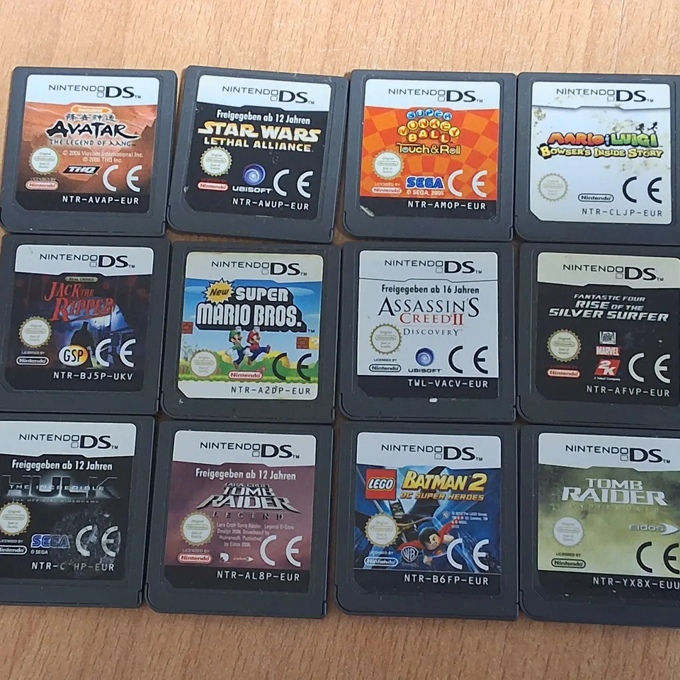 LOT OF 12 ASSORTED UNBOXED NINTENDO DS GAMES TO INCLUDE TOMB RAIDER, MARIO & LUGGING AND AVATAR