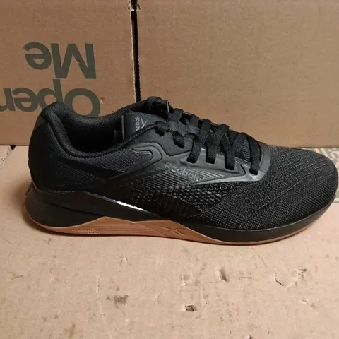 PAIR OF REEBOK NANO X4 TRAINING SHOES – BLACK - 5.5
