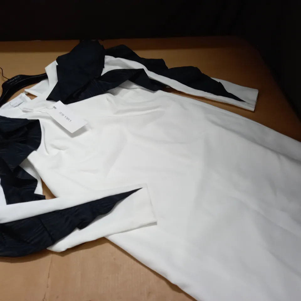 CARLA RUIZ WHITE/BLACK DRESS - 10