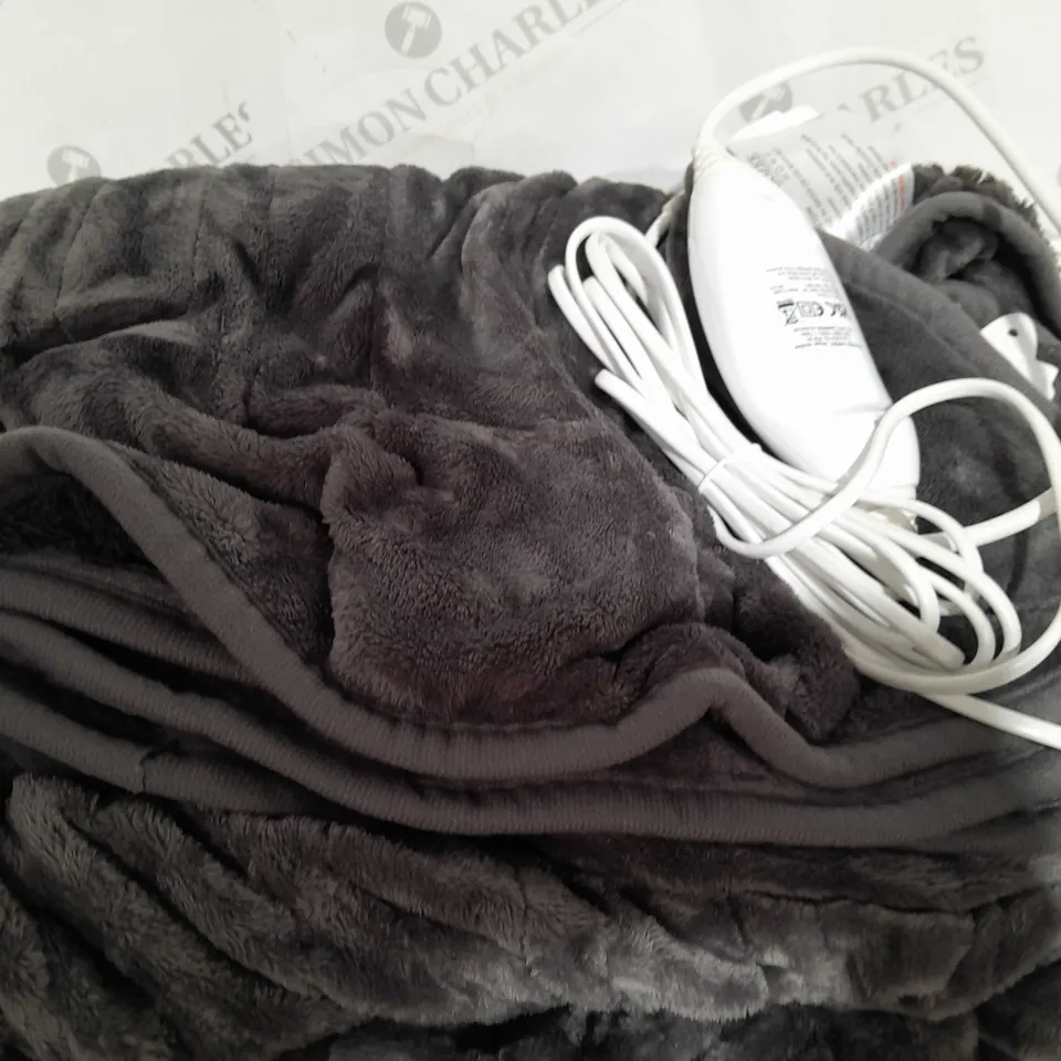  COZEE HOME HEATED BLANKET IN CHARCOAL 