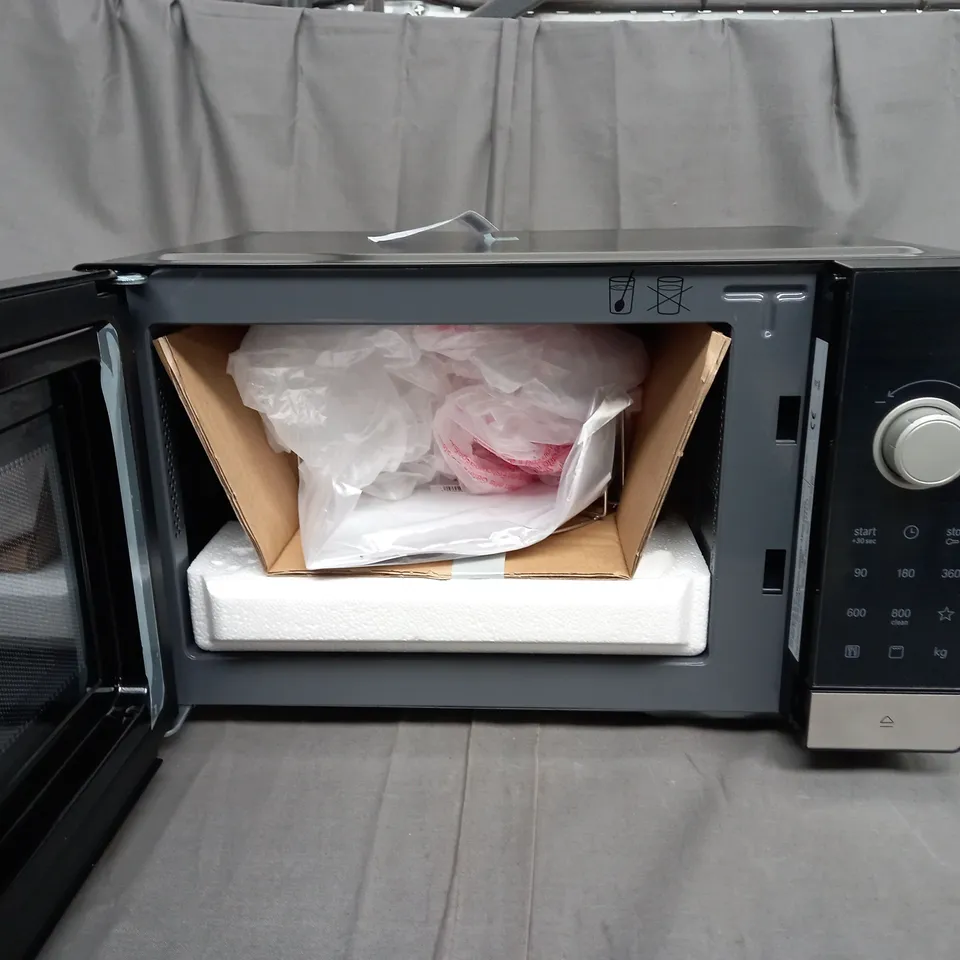 BOSCH MICROWAVE OVEN IN BLACK