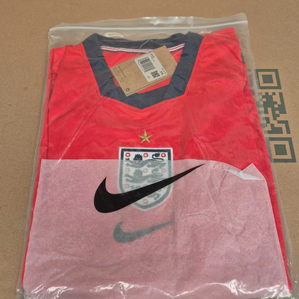 ENGLAND 2026 AWAY FOOTBALL JERSEY - XXL
