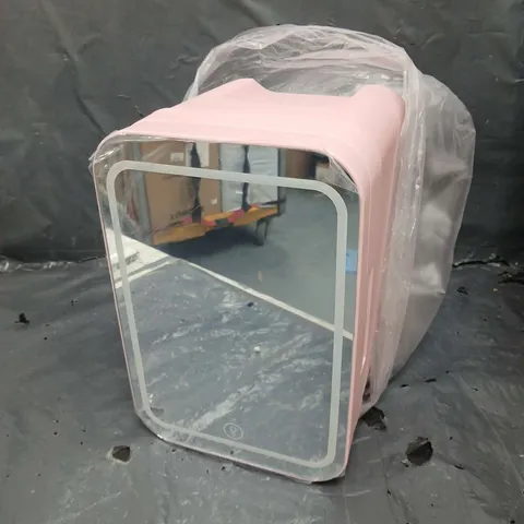 MIRRORED MINI FRIDGE IN PINK 