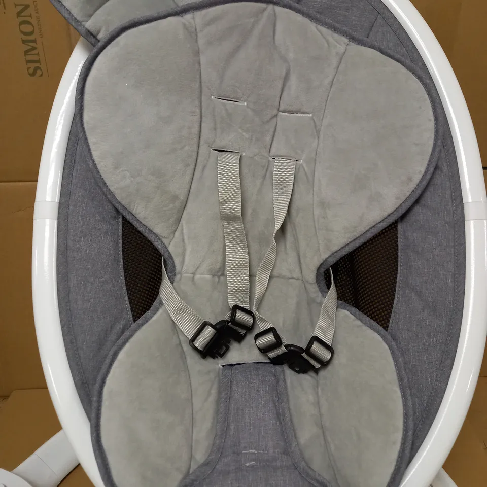 MUNCHKIN BLUETOOTH ENABLED LIGHTWEIGHT BABY SWING