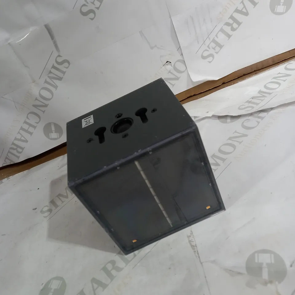 AVON SOLAR UP/DOWN SOLAR WALL LIGHT