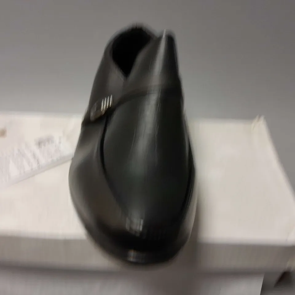 APPROXIMATELY 9 BOXED PAIRS OF SALLY ZHONG HEELED BUCKLED SHOES IN BLACK IN VARIOUS SIZES