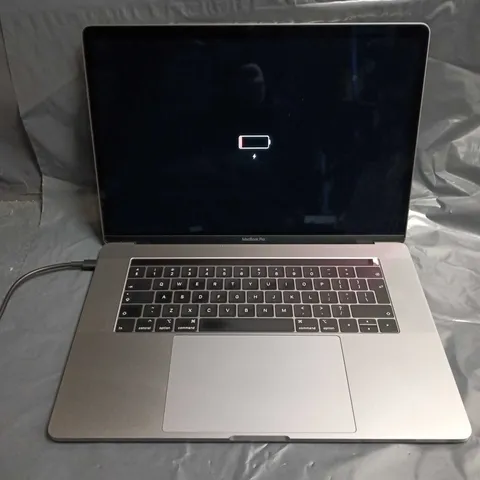 UNBOXED APPLE MACBOOK PRO 13-INCH LAPTOP IN SILVER - A1990