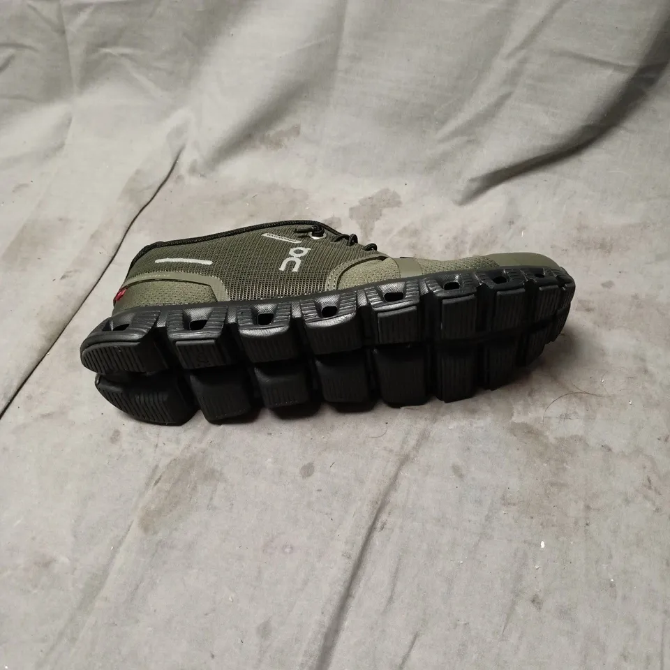 ON RUNNING OLIVE GREEN CLOUD SNEAKERS – MEN'S FOOTWEAR SIZE 5