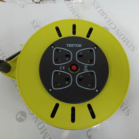 TEETOK 4 SOCKET ROLL-UP EXTENSION CABLE