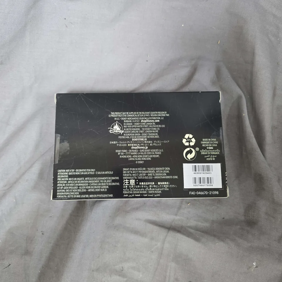 BOX OF APPROXIMATELY 48 DISNEY HOCUS POCUS WAND SET – BOXED