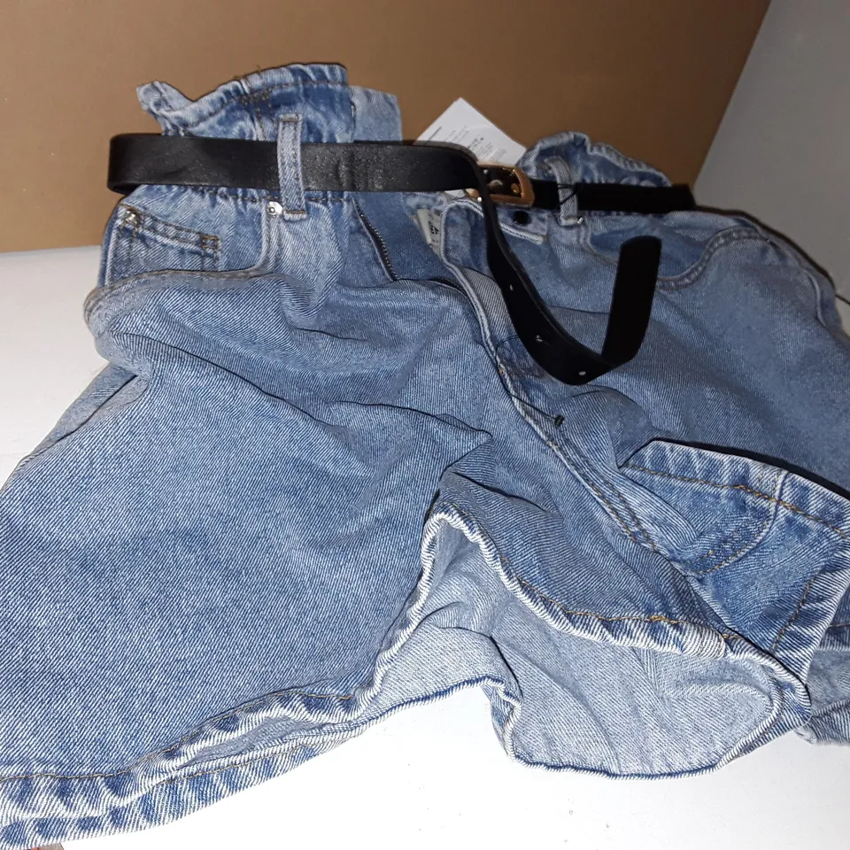 PAIR OF BLUE DENIM BELTED HIGH WAIST JEANS - SIZE 14 REGULAR 