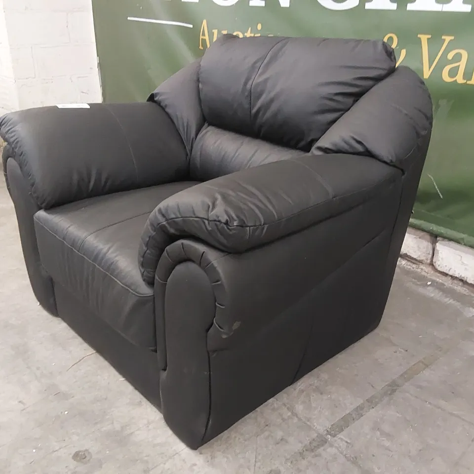 QUALITY DESIGNER BLACK FAUX LEATHER ARMCHAIR 