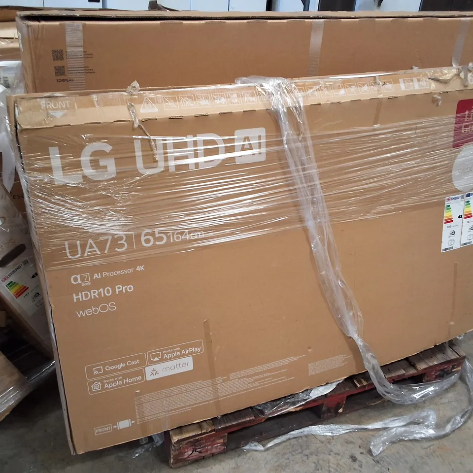 PALLET CONTAINING 6 ASSORTED DAMAGED TVS