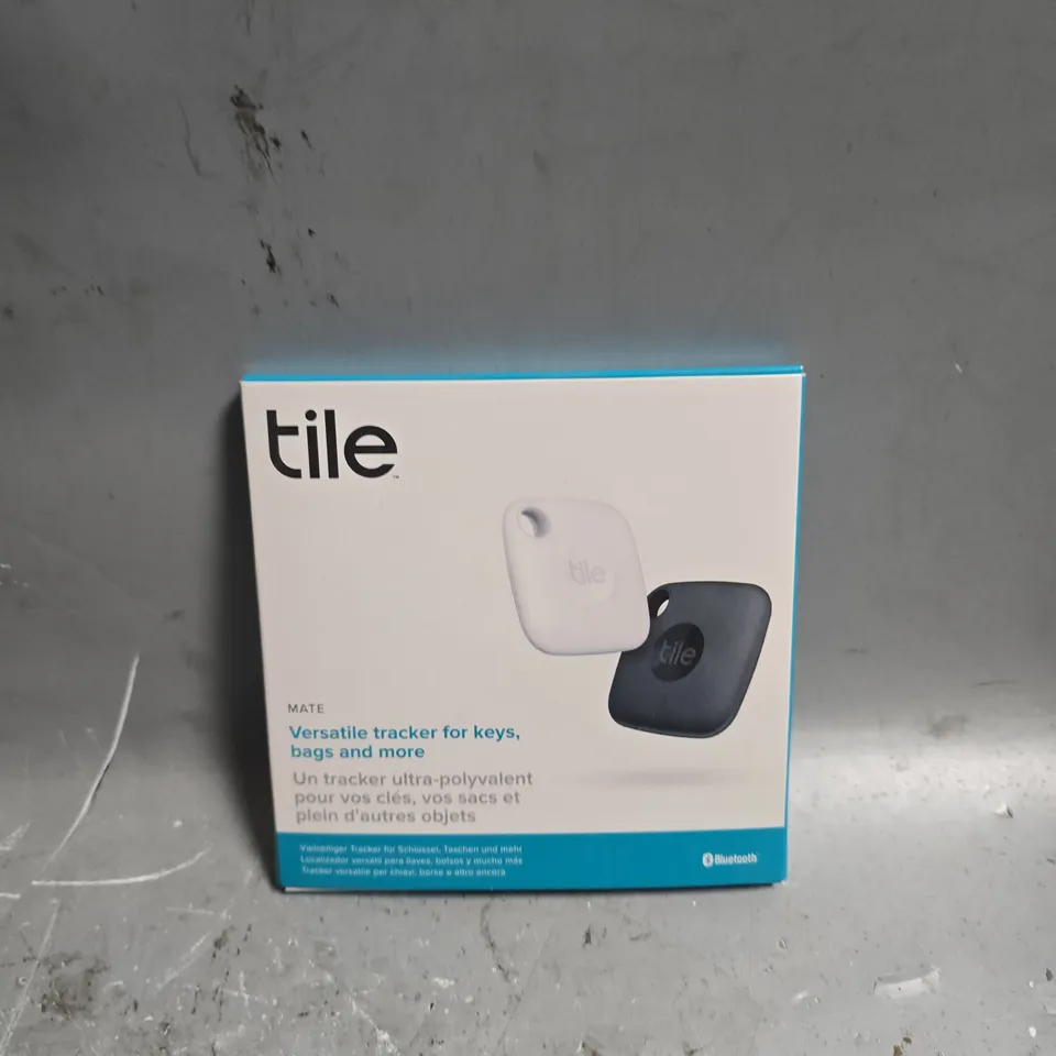 BOXED AND SEALED TILE TRACKER IN WHITE