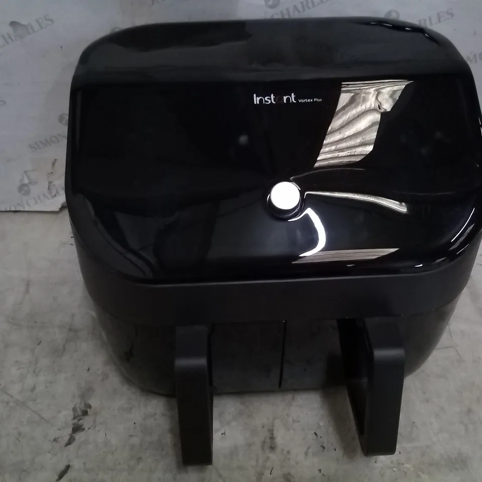 BOXED INSTANT VORTEX 8 IN 1 PLUS DOUBLE AIR FRYER 7.6L 
