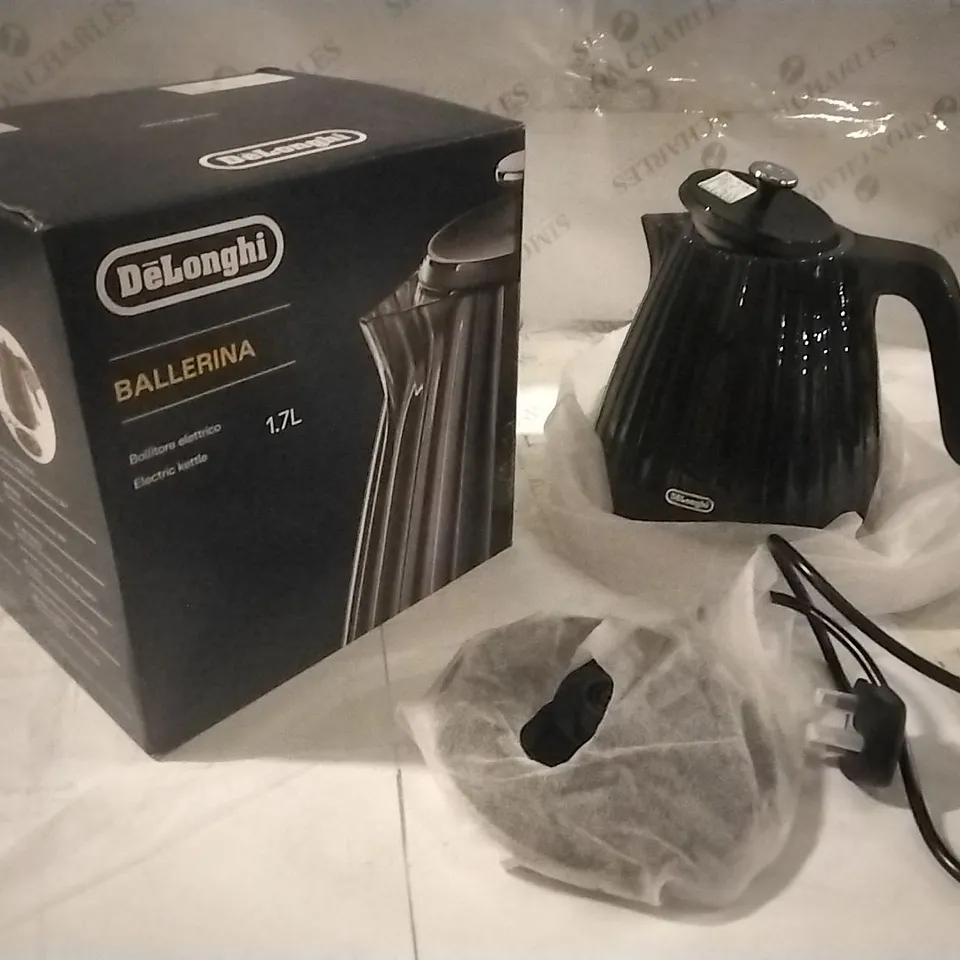 BOXED DELONGHI BALLERINA ELECTRIC KETTLE 1.7L 