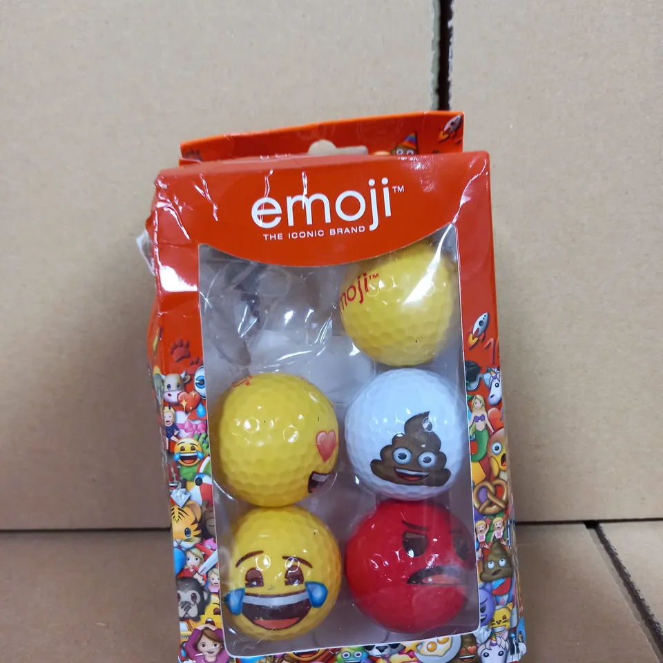 EMOJI GOLF BALLS RRP £10.99