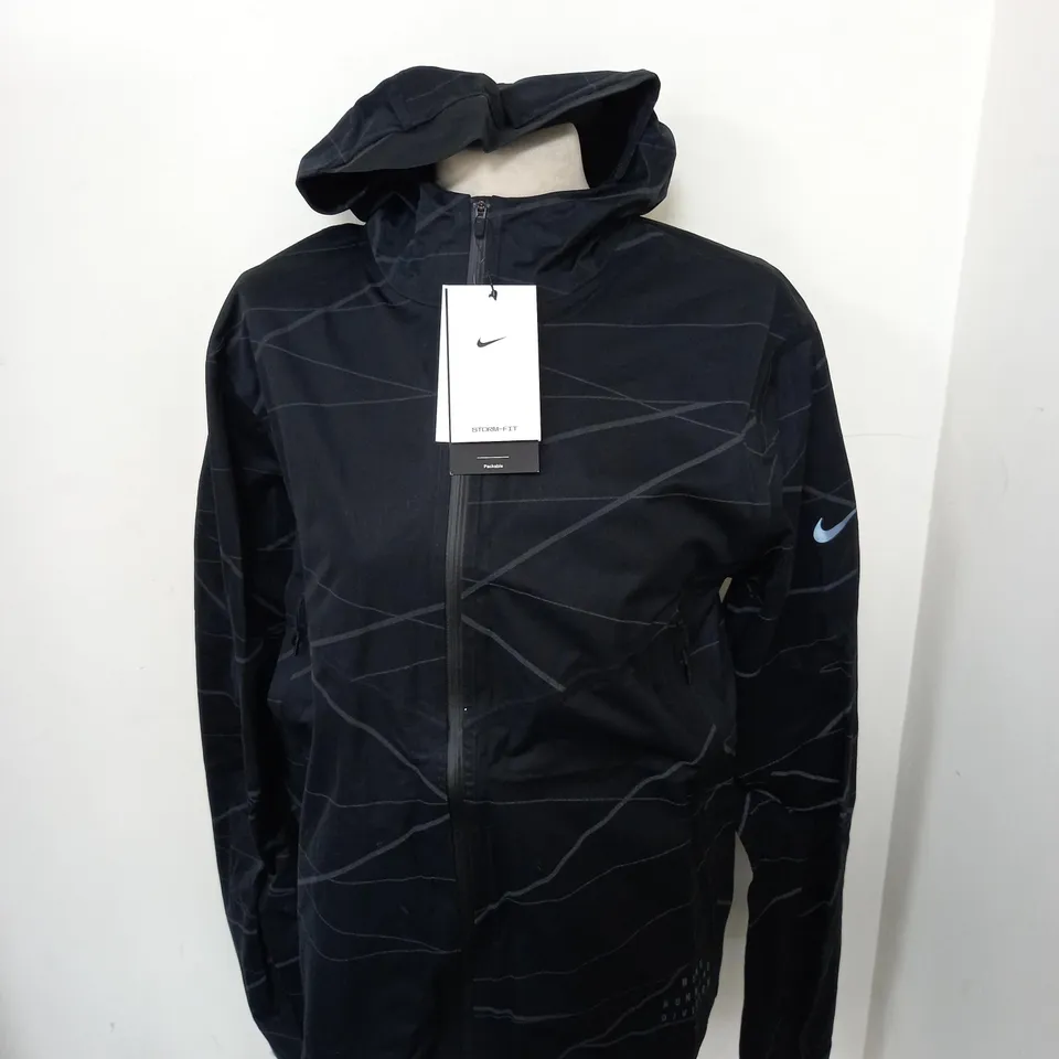 NIKE STROM FIT RUNNING JACKET SIZE M