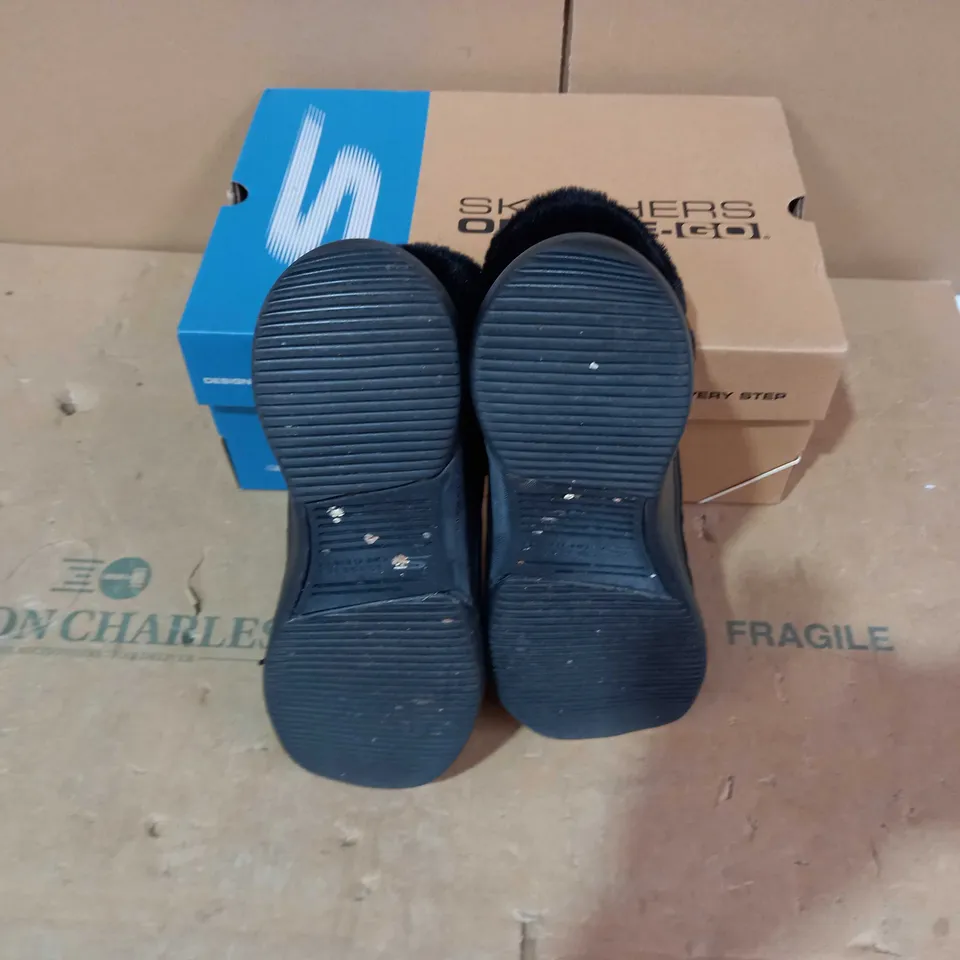 BOXED PAIR OF SKECHERS - SIZE 4