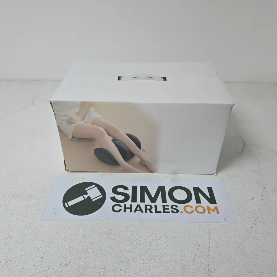 BOXED FOOT MASSAGER IN NAVY 
